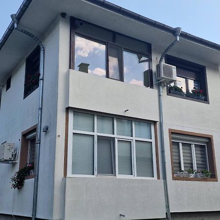 Z-Apartment In Trjavna Exteriér fotografie